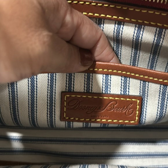 Dooney and Burke Wayfarer satchel beautiful bag - Picture 4 of 8